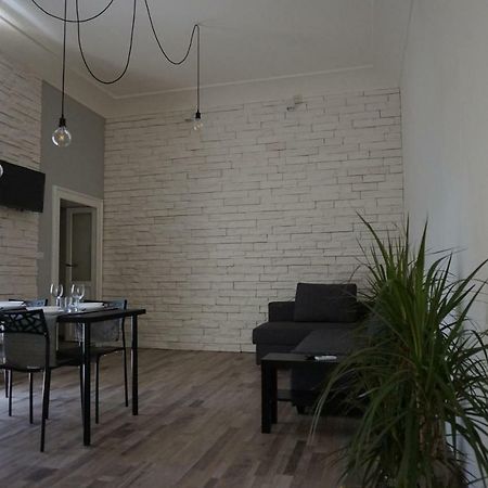 Bottai Apartment Syracuse ภายนอก รูปภาพ
